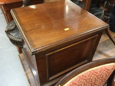 Lot 1141 - Victorian Commode