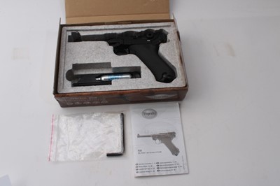 Lot 405 - A Umarex Legends copy of a German Luger pistol, .177 BB CO2 powered pistol with a 20 shot magazine, in box