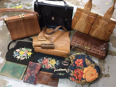 Lot 436 - Group vintage handbags and purses