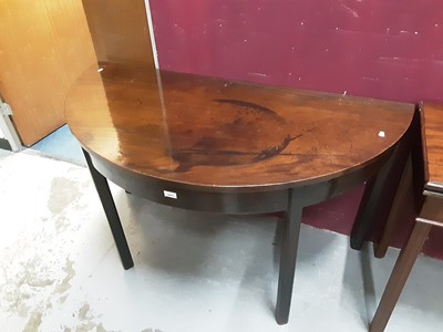 Lot 1091 - Large mahogany D-end table