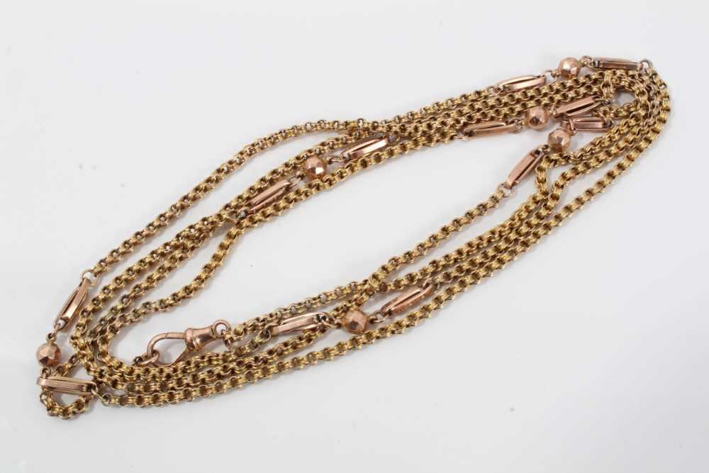Lot 123 - Victorian yellow and rose gold chain