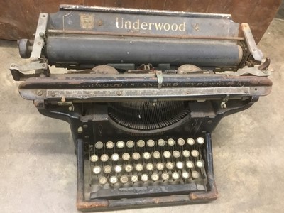 Lot 201 - Vintage typewriter by Underwood