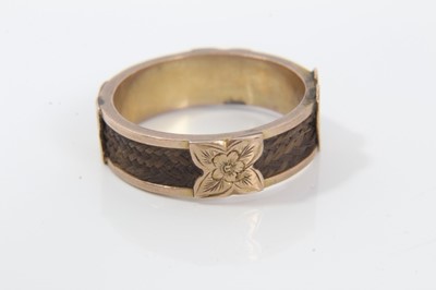 Lot 296 - Victorian hair work morning ring