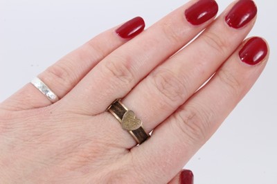 Lot 296 - Victorian hair work morning ring