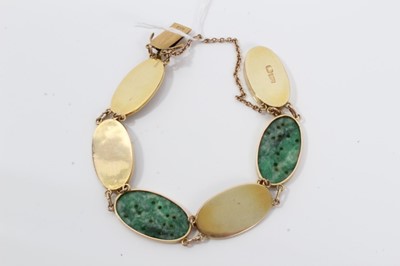 Lot 200 - Chinese gold and jade panel bracelet