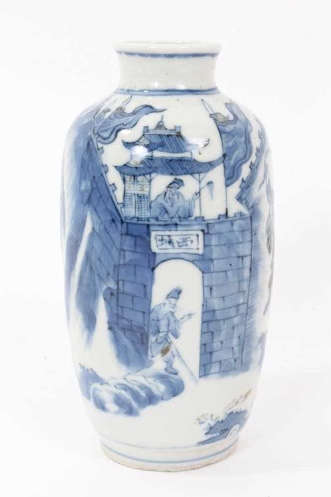 Lot 3 - Chinese blue and red Kangxi vase