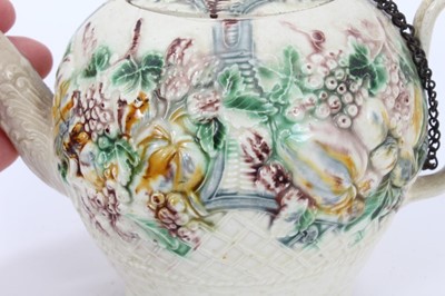 Lot 52 - 18th century creamware teapot by William Greatbatch