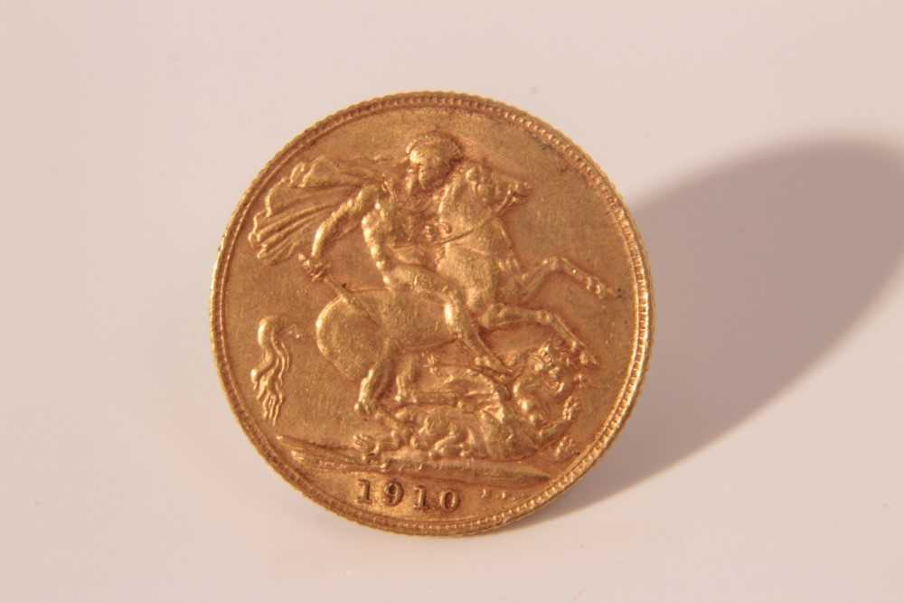 Lot 354 - G.B. - Gold Sovereign Edward VII 1910 (N.B. Obv. scratches) o/w AVF (1 coin)