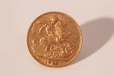Lot 354 - G.B. - Gold Sovereign Edward VII 1910 (N.B. Obv. scratches) o/w AVF (1 coin)
