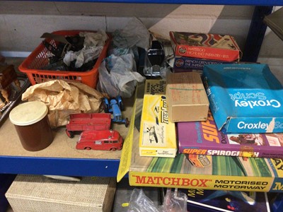 Lot 253 - Various toys, including air fix, toy soldiers, Matchbox motorway, Corgi and Dinky models, etc