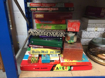 Lot 256 - Quantity of jigsaw puzzles and other games