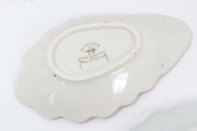 Lot 71 - An unusual pair of Masons Ironstone shell shaped dishes, and a similar pair of plates