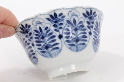 Lot 105 - An 18th century Chinese blue and white tea bowl, a beaker and a bowl
