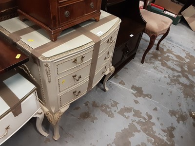 Lot 1074 - French style cream and gilt chest of three drawers and a similar bedside table