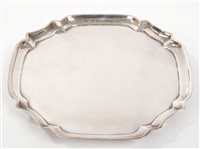 Lot 506 - Edwardian Britannia Standard silver salver of...