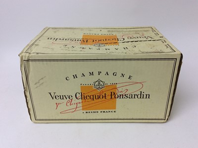 Lot 38 - Champagne - six bottles, Veuve Clicquot Brut 1996, in card case