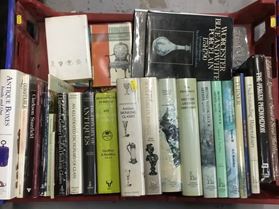 Lot 120 - Collection of reference books on antiques to include art, artists, sculptors, silver and furniture