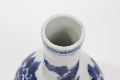 Lot 43 - 19th century Chinese blue and white porcelain