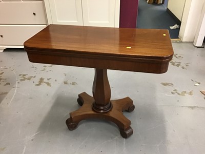 Lot 860 - Regency mahogany pedestal tea table with fold-over revolving top