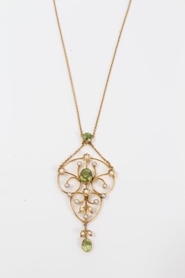 Lot 205 - Edwardian 9ct gold peridot and seed pearl pendant on chain