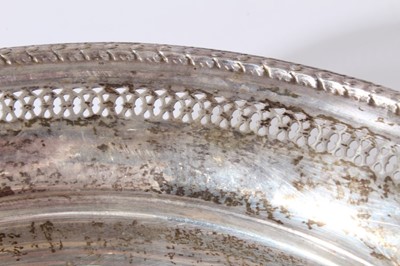 Lot 159 - American silver pedestal bowl with pierced border, base stamped Hamilton Sterling, 23cm in diameter