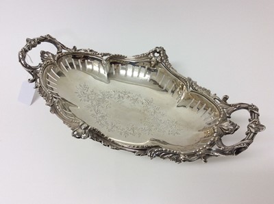 Lot 189 - Good quality Victorian silver plated fruit basket with pierced borders and engraved foliate decoration