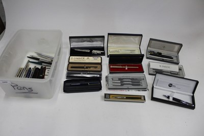 Lot 1859 - Collection pens including Parker, Conway Stewart etc