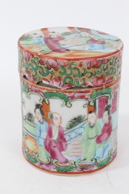 Lot 125 - Collection of 19th century Chinese Canton famille rose porcelain