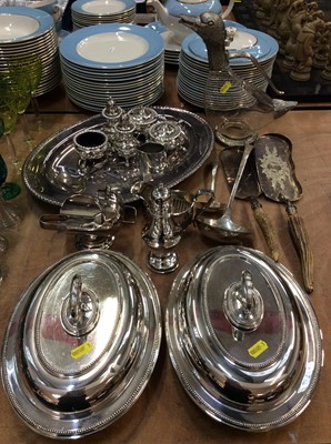 Lot 457 - Group of silver plate to include pair of entree dishes, cruet set etc