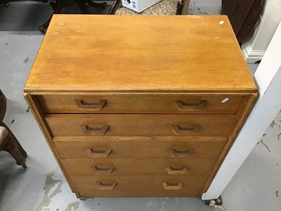 Lot 864 - Oak chest of five drawers