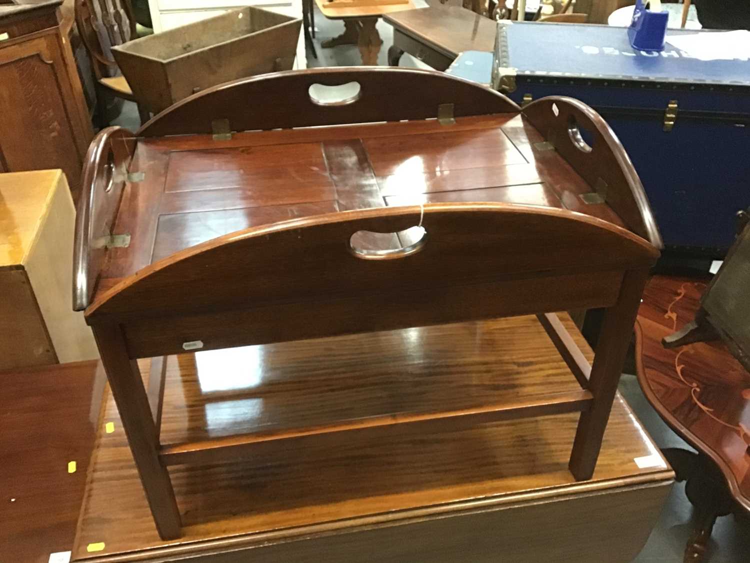Lot 865 - Georgian-style Mahogany Butlers table on