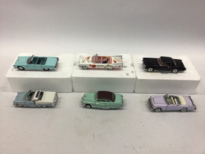 Lot 1569 - Franklin mint cars of the fifties collection models together with display stand