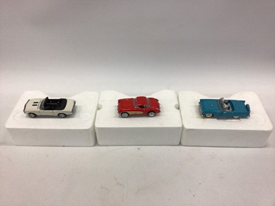 Lot 1569 - Franklin mint cars of the fifties collection models together with display stand