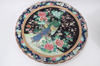 Lot 89 - Japanese charger of octagonal form together with another of circular form (2)