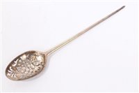 Lot 569 - Mid-18th century silver mote spoon with cross...