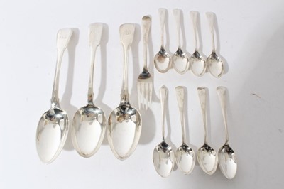 Lot 98 - Pair of George III silver fiddle and thread pattern table spoons (London 1811 / 1812) together with other silver flatware, (various dates and makers), all at 14oz