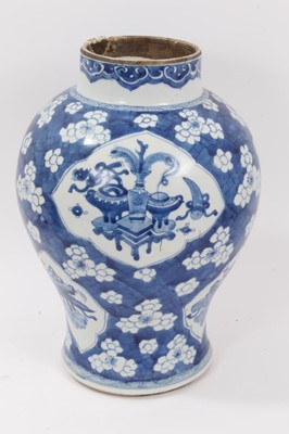 Lot 93 - Chinese blue and white vase