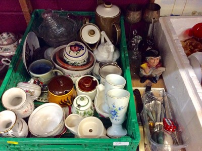 Lot 518 - Two boxes of china, glass and sundries