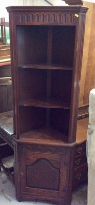 Lot 967 - Oak corner cabinet