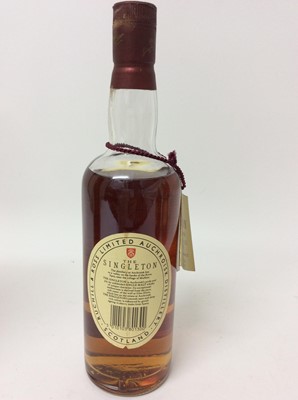 Lot 10 - Singleton of Auchroisk 1978 single malt whiskey and bottle Cognac Chateau Paulet