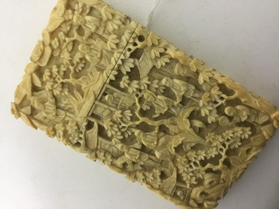 Lot 26 - 19th century Canton carved ivory card case