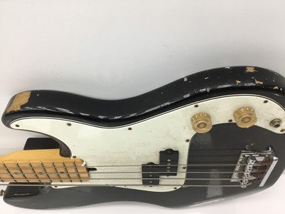 Lot 4 - Vintage electric bass guitar, stamped Made in Japan