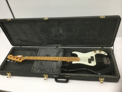 Lot 4 - Vintage electric bass guitar, stamped Made in Japan