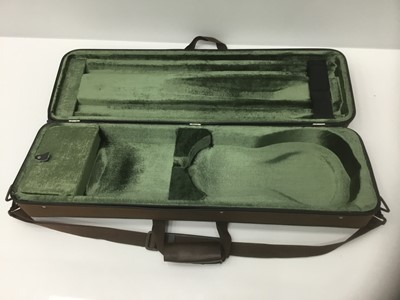 Lot 17 - Good quality fitted violin case