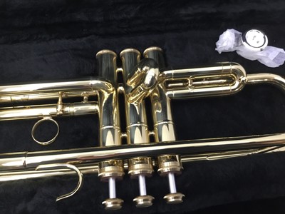Lot 95 - Boosey & Hawkes 400 brass trumpet, serial number 208556, together with Yamaha 7C mouthpiece, cased, as new condition