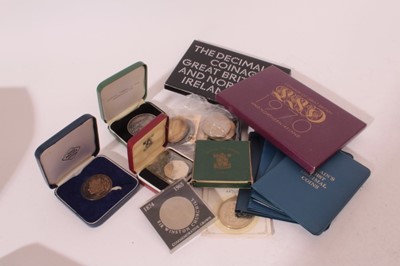 Lot 398 - World - mixed coinage and banknotes to include G.B. Royal Mint proof sets 1970, 1971.  Roman 4th century small denomination A.E.s x7 (NB poor - A.F.), Banknotes from circulation30 x52 (NB to includ...