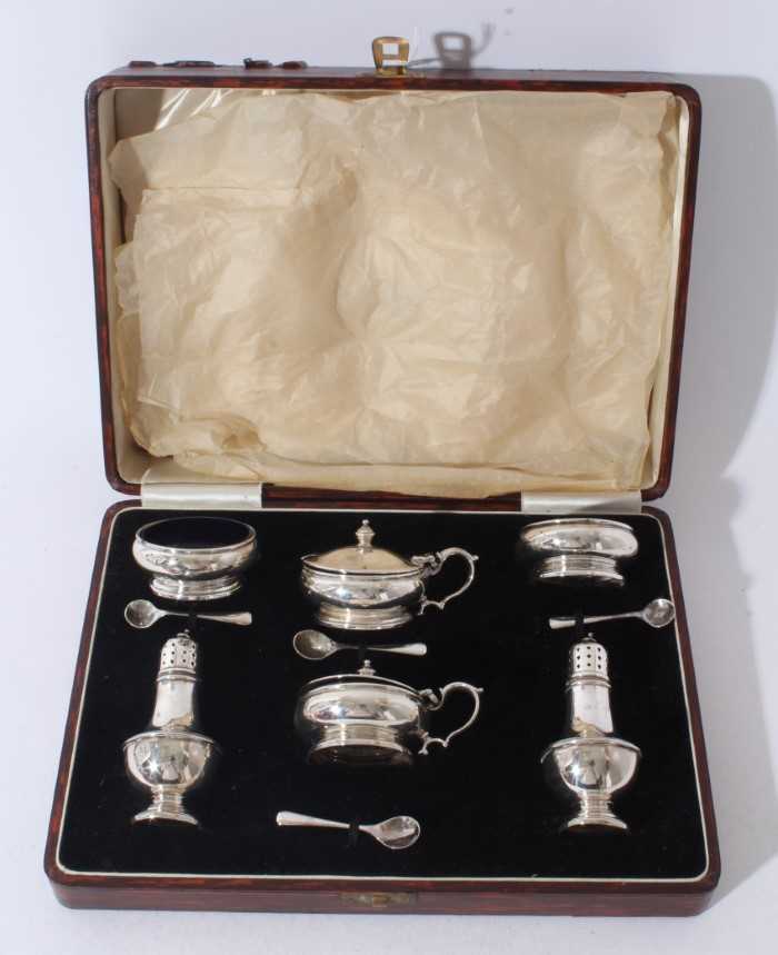Lot 207 V silver six piece cruet set