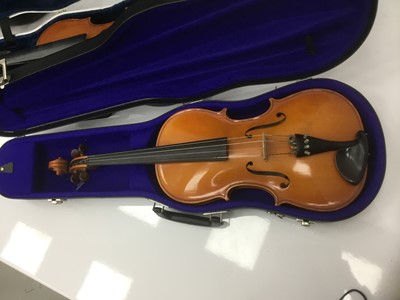 Lot 179 - Three modern full size violas