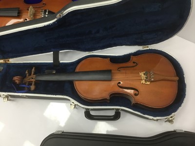Lot 179 - Three modern full size violas
