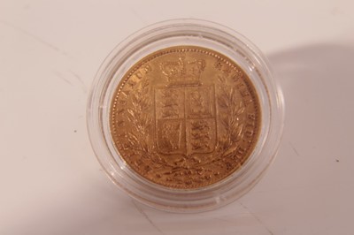 Lot 461 - G.B. - Gold sovereign Victoria Y.H shield back 1866 die no55 G.V.F. (1 coin)